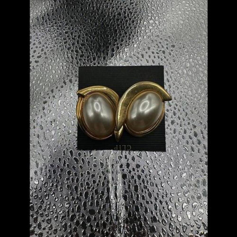 Gold-Tone Pearl Clip-On Earrings with Sleek Design